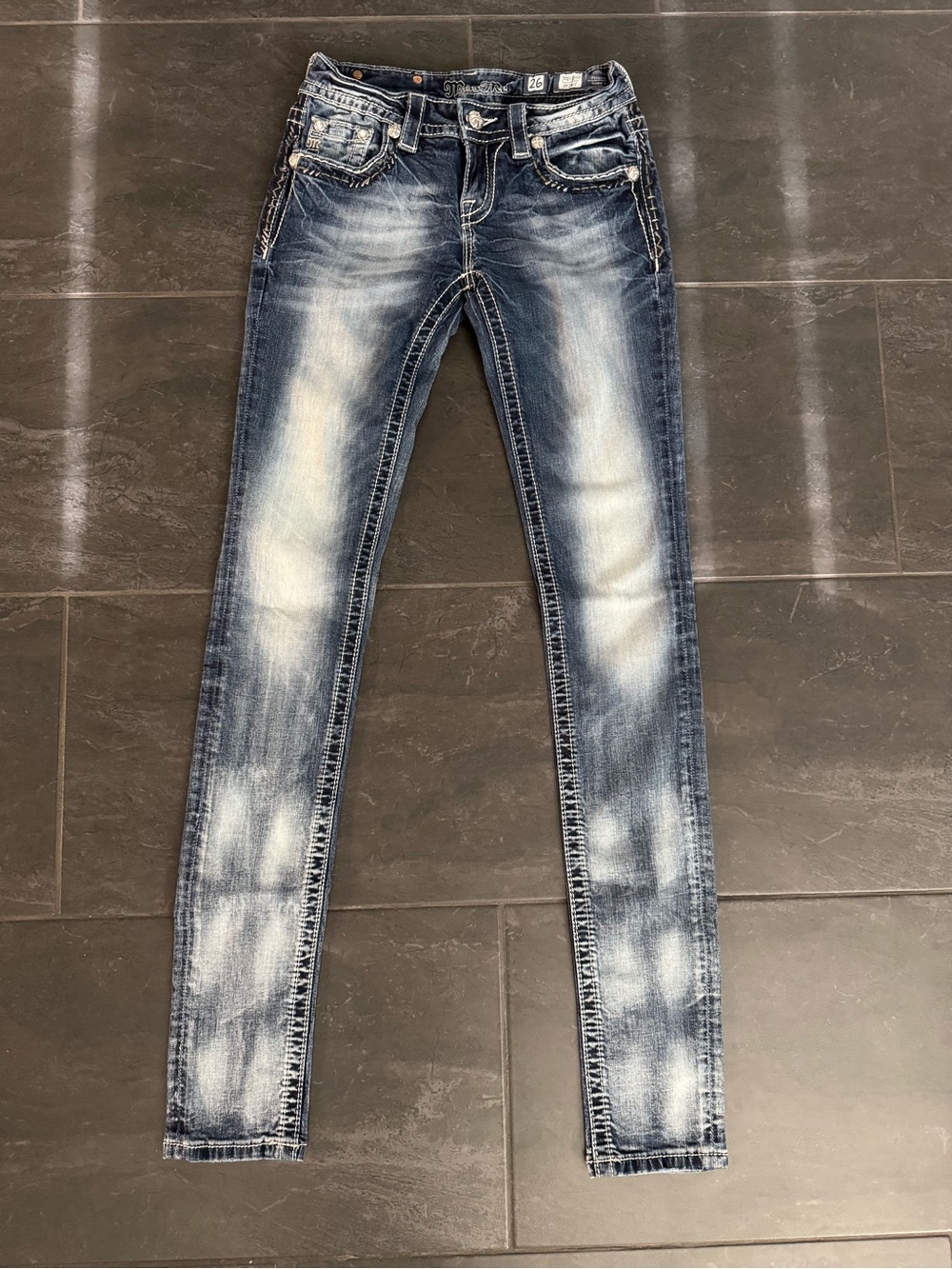 Miss Me Women’s Distressed Dark Blue Skinny Jeans